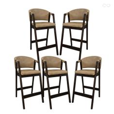 Kit 5 Banquetas Alta com Encosto Ravena Madeira Maciça Maciça Capuccino Sintético Bege CCS