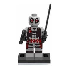 Boneco Blocos De Montar Deadpool Traje Cinza