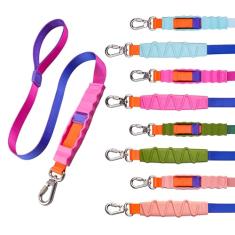 Coleira para cães com absorção de choque, coleira elástica para cães com gancho giratório travável e alça acolchoada, guia sem puxar para todos os tamanhos de cães - Melhora a segurança e o conforto