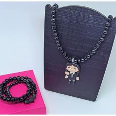 Kit Conjunto Colar e Pulseiras Infantil Miçangas Pérolas Coloridas Disney Barbie Wandinha Unicórnio Mickey Blogueirinha