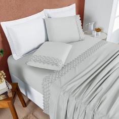 Jogo Cama Lençol Bouclê Casal Padrão Micro Percal 200 Fios c/ Laise Bordada 4 Peças - Cinza Geada