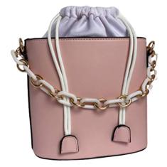 bolsa saco tiracolo média em pu rosa e adereços em corrente