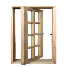 Janela de Madeira Vitro Capelinha Pivotante Reto de Itaúba Esquadrias 