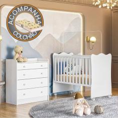 Quarto de Bebê Doce Sonho com Cômoda 2523 e Berço Simples 1 c/ Rodízios Qmovi Branco + Colchão Gazin