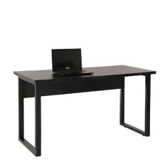Mesa de Escritório Pé Tubular Pe25 em Mdp 150 x 70 cm Preta com Base Preta