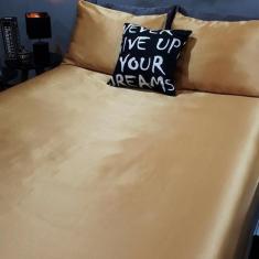 Lençol Com Elástico Solteiro Cetim Dourado Mais 1 Fronha - Textilfama