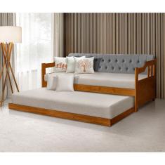 Sofá Cama Dublin Estofado Capitonê Veludo Cinza Madeira com Cama Auxiliar - Castanho
