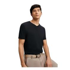Camiseta Básica Masculina Slim Gola V Em Malha Flamê