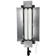 Refletor de Luz Fluorescente 110w com Controle Remoto - Nereus