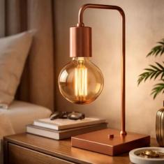 Abajur Luminaria De Mesa estilo retrô Cobre com 01 haste curva Ideal p