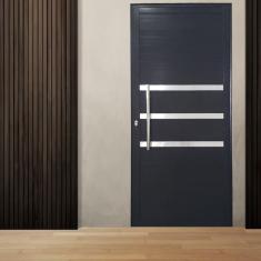 Porta Pivotante de Alumínio 210 x 100cm com Friso Veneza Esquadrias Bergame Preto