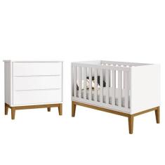 Berço Americano e Cômoda Gaveteiro New Classic Branco com Pés Madeira 