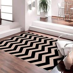 Tapete Chevrom Preto com Bege Casa Dona Antiderrapante 100 x 140 cm