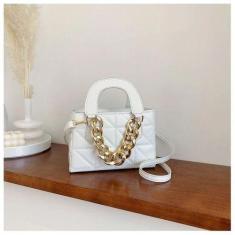 Bolsa Feminina Transversal Quadrada  Com Corrente E 2 Alças - Tem Tudo