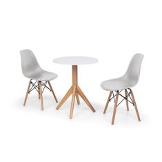 Conjunto Mesa De Jantar Maitê 60cm Branca Com 2 Cadeiras Charles Eames
