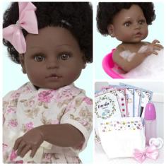 Boneca Tipo Reborn Menina Laura Negra Cabelo Cacheado Linda - Cegonha 
