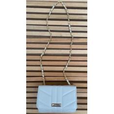 Bolsa feminina pequena de lado ombro e transversal alça corrente - SLE