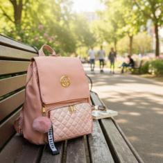 Bolsa Mochila Feminina Com Chaveiro Pompom Escolar Trabalho - Haoya, R