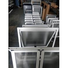 Janela Maxiar De Banheiro 90Lx50A Branco - Esquadrias Brasil Grupo Vet