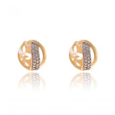 Brinco Argola Com Um Elo Liso E Outro Trabalhado Em Zircônia Folheado Em Ouro 18k
