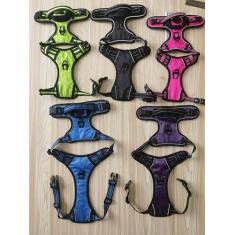 ROOSK Peitoral para cães | Sem puxar, refletivo, ajustável em 4 direções com suporte para bolsa de cocô | Conforto máximo, macio, acolchoado à prova d'água Oxford com malha de ar | 2 clipes de coleira