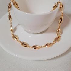 Colar Choker Buzios Folheado A Ouro 18k