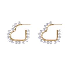 Brinco Armazem Rr Bijoux Coração Com Pérolas Dourado