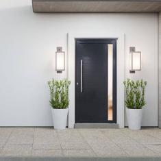 Porta Pivotante de Alumínio 210 x 120cm com Visor 30 Esquerda Esquadrias Bergame Preto