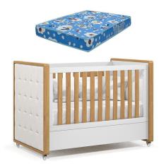 Berço Americano Tutto New Freijó Branco Acetinado com Capitonê New Boucle e Colchão Ortobom - Matic