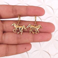 Brinco De Argolinha Cavalo Folheado A Ouro 18K