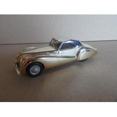 Miniatura Alfa Romeo 6C 2500 SS Cromado Ixo Models Esc 1/43, Cromado