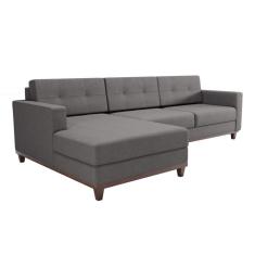 Sofá 3 Lugares Living com Chaise Esquerdo Pés e Base em Madeira Linho Cotton Cinza