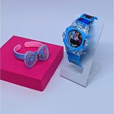 Kit Relógio Infantil Digital Pisca Luz Toca Musica Princesas Disney Minnie Barbie + Pulseira Bracelete 3D Colorida