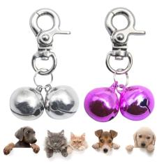 SCENEREAL Sinos para coleiras de cachorro – Pacote com 2 anéis para pendurar acessórios de sino para cães e gatos, pingente de coleira para animais de estimação com clipes de pressão resistentes,