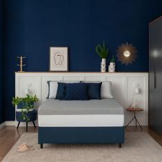 Cama Box Casal Com Guarda Objetos Azul com Colchão Guldi Dream Mola Ensacada (30x138x188) e 2 Travesseiros Guldi Dream Branco e Azul