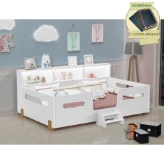 Cama Infantil Montessoriana Mary com Escada Led e Nicho Branco/Caramelo Acompanha Lousa Mágica