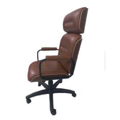 Cadeira Eames Presidente Caramelo Linha Capa Branca