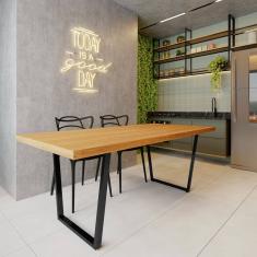 Mesa Industrial Eco Lanna Madeira Maciça com Ferragem Preta 2,20m