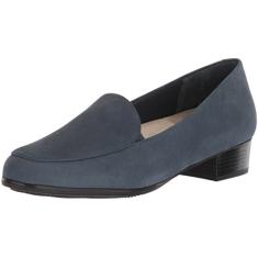 Trotters Mocassim feminino Monarch Slip-On, Jeans, 8 Narrow