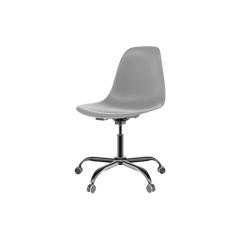 cadeira eames e konkret e preta