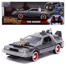 Miniatura Jada Back to the Future III DeLorean Time Machine 1/24 c/ Luz Die-Cast