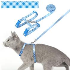 azuza Conjunto de arnês e coleira para gatos para caminhadas seguras e viagens, arnês para gatos à prova de fuga, leve, macio e confortável, peitoral ajustável para gatos pequenos, médios e grandes,