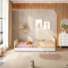 Cama Infantil Solteiro Montessoriano Lift em Madeira Maciça com Rattan 1 Grade Casatema Branco/Natural