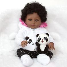 Boneca Reborn Pretinha Panda Cabelo Cacheado Corpo de Vinil - Cegonha 