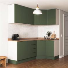 Cozinha Modulada 6 Peças com Tampo 3 Aéreos 6 Portas e 3 Balcões Ipanema CabeCasa MadeiraMadeira Verde Folha/Branco