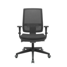 Cadeira Escritório Presidente Brizza Plaxmetal Autocompensador Slider Braço 3D Piramidal Rodízios PU Couríssimo Preta