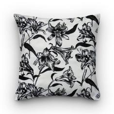 Capa de almofada VivaIN estampa floral preta