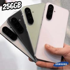 Smartphone Samsung Galaxy A56 256GB 5G 8GB RAM Preto 6,7" Câm. Tripla 