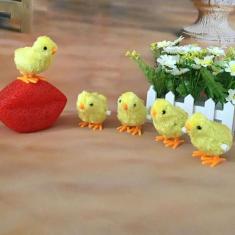 Pintinho Amarelinho Brinquedo De Pelúcia A Corda Infantil Fazendinha -