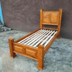 Cama de Solteiro em Madeira de Demolição Modelo Almofadas Sudeste Rúst